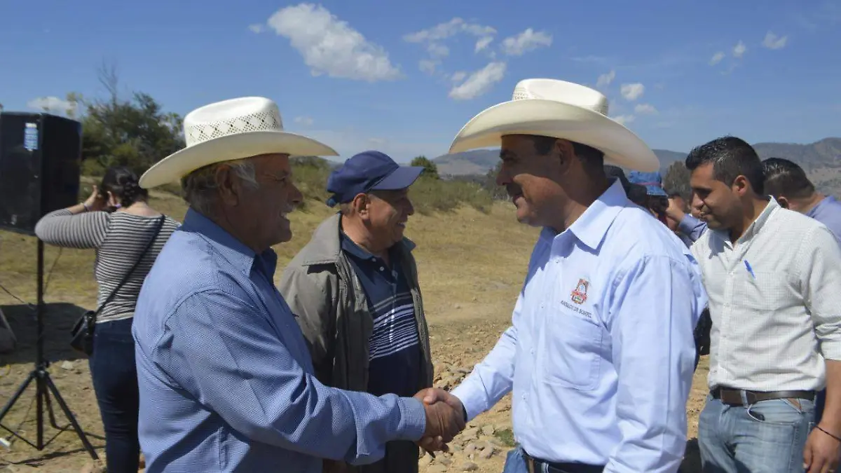 Refrendó compromiso con la población para proporcionar obras sociales.